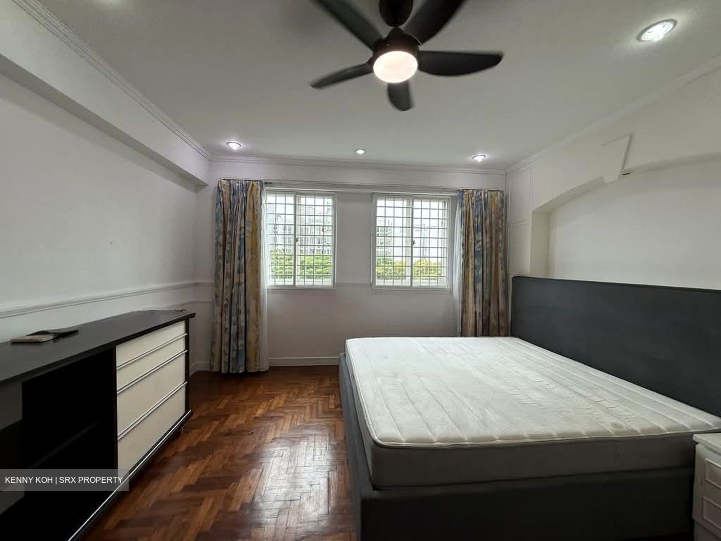 Melville Park (D18), Condominium #554924401